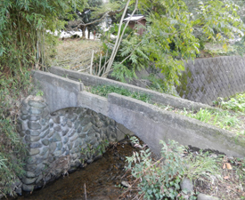 写真：水路橋