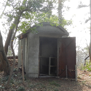 写真：川和監視哨建物